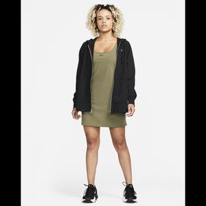 Nike Bliss Luxe - Tennis Dress / SkortWomen's Training Dress with Built-In Short